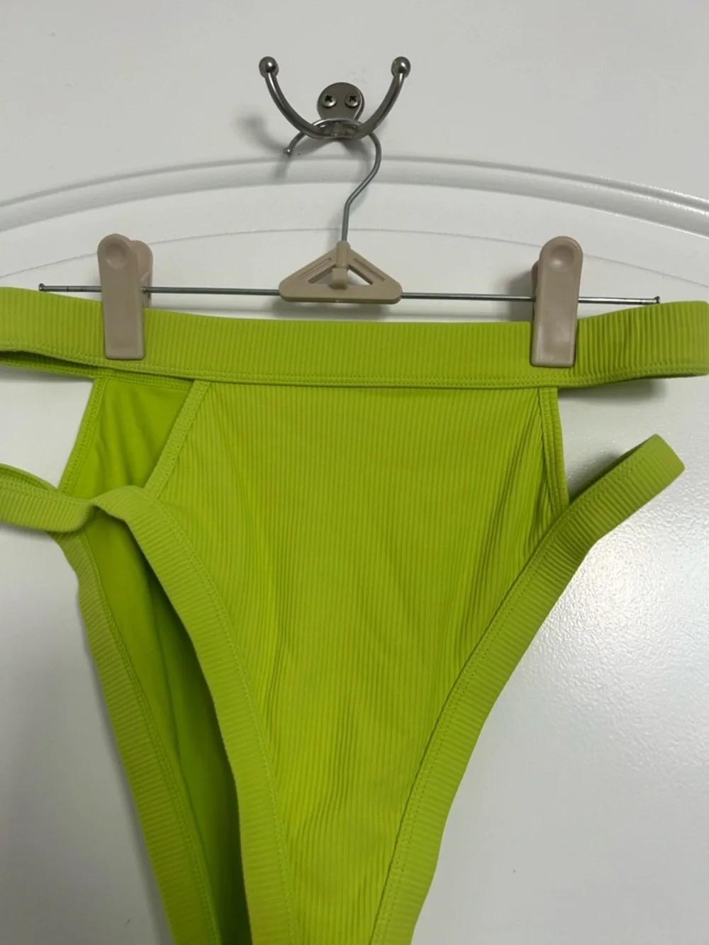 Lovers & Friends Ribbed Bikini Bottom Green size M vacation chic summer travel - Picture 9 of 10